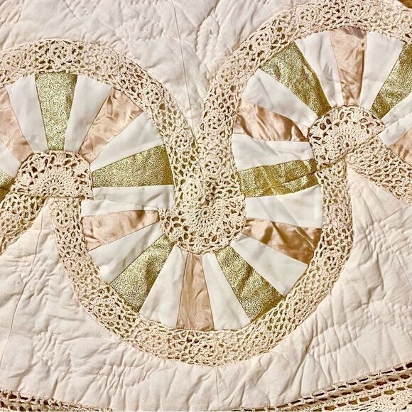 Vintage Quilted Lame Patch Crochet Trim Round Spilt Tie Tree Skirt Handmade - Picture 8 of 16